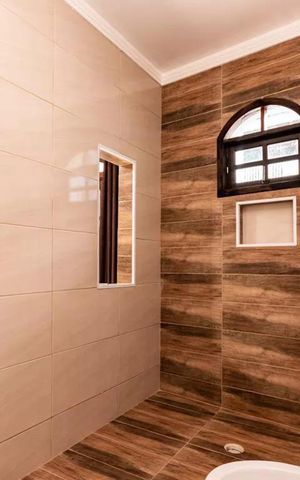 Casa à venda com 250m², 4 quartos e 2 vagas Casa à venda com 250m², 4 quartos e 2 vagasBanheiro