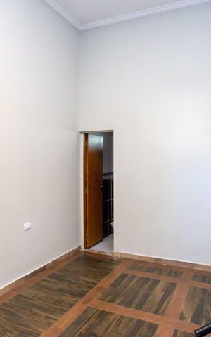 Casa para alugar com 130m², 2 quartos e 1 vagaSala de TV