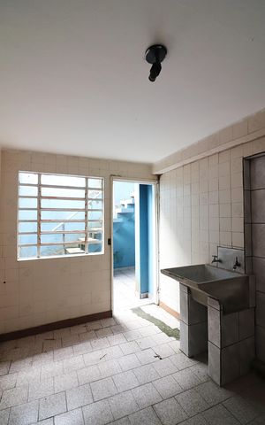 Casa à venda com 168m², 3 quartos e 2 vagasÁrea de Serviço