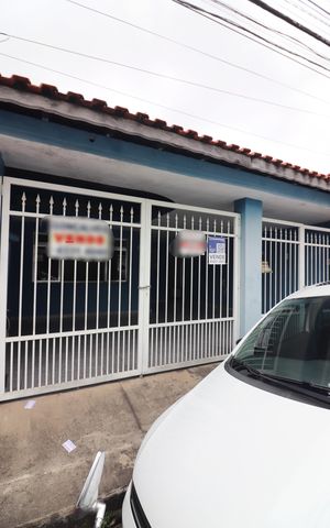 Casa à venda com 168m², 3 quartos e 2 vagasFachada