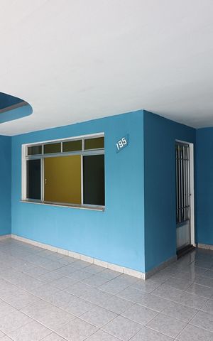 Casa à venda com 168m², 3 quartos e 2 vagasGaragem