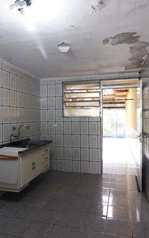 Casa à venda com 168m², 3 quartos e 2 vagasCozinha 