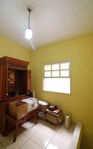 Casa à venda com 168m², 3 quartos e 2 vagasEscritório