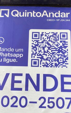 Casa à venda com 200m², 3 quartos e 4 vagas Casa à venda com 200m², 3 quartos e 4 vagasPlaquinha