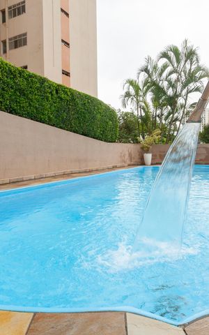Apartamento à venda com 81m², 3 quartos e 1 vagaÁrea comum - Piscina