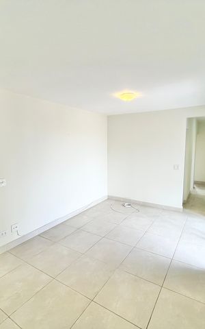 Apartamento à venda com 86m², 3 quartos e 1 vaga Apartamento à venda com 86m², 3 quartos e 1 vagaSala