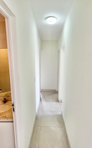 Apartamento à venda com 86m², 3 quartos e 1 vaga Apartamento à venda com 86m², 3 quartos e 1 vagaCorredor