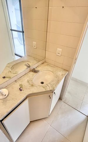 Apartamento à venda com 86m², 3 quartos e 1 vaga Apartamento à venda com 86m², 3 quartos e 1 vagaBanheiro
