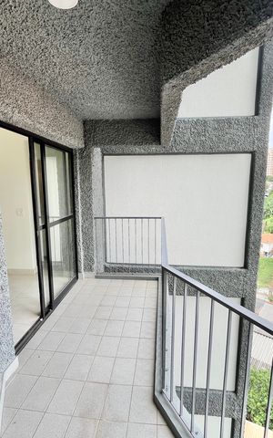 Apartamento à venda com 86m², 3 quartos e 1 vaga Apartamento à venda com 86m², 3 quartos e 1 vagaVaranda da Sala