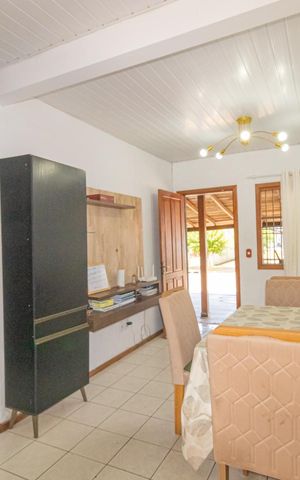 Casa à venda com 120m², 2 quartos e 2 vagas Casa à venda com 120m², 2 quartos e 2 vagasSala