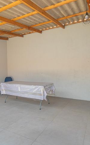 Casa à venda com 120m², 2 quartos e 2 vagas Casa à venda com 120m², 2 quartos e 2 vagasVaranda
