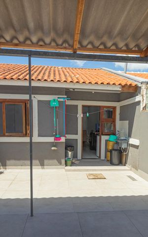 Casa à venda com 120m², 2 quartos e 2 vagas Casa à venda com 120m², 2 quartos e 2 vagasVaranda