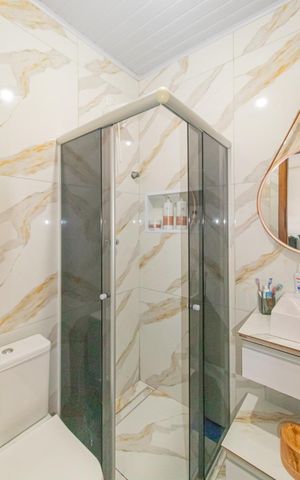 Casa à venda com 120m², 2 quartos e 2 vagas Casa à venda com 120m², 2 quartos e 2 vagasBanheiro