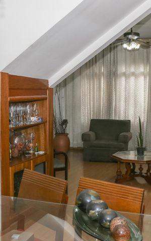 Casa à venda com 300m², 4 quartos e 2 vagasSala