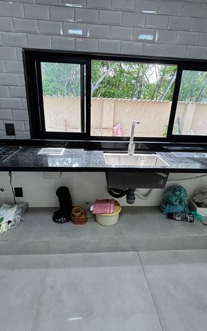Casa de condomínio à venda com 232m², 4 quartos e 1 vaga Casa de condomínio à venda com 232m², 4 quartos e 1 vagaCozinha
