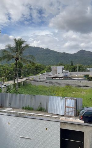 Casa de condomínio à venda com 232m², 4 quartos e 1 vaga Casa de condomínio à venda com 232m², 4 quartos e 1 vagaVista