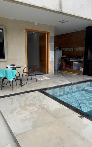 Casa de condomínio à venda com 232m², 4 quartos e 1 vaga Casa de condomínio à venda com 232m², 4 quartos e 1 vagaÁrea externa