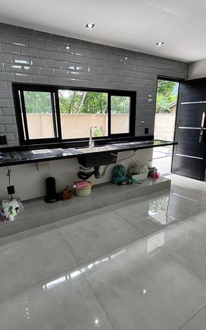 Casa de condomínio à venda com 232m², 4 quartos e 1 vaga Casa de condomínio à venda com 232m², 4 quartos e 1 vagaCozinha