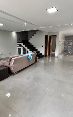 Casa de condomínio à venda com 232m², 4 quartos e 1 vaga Casa de condomínio à venda com 232m², 4 quartos e 1 vagaSala
