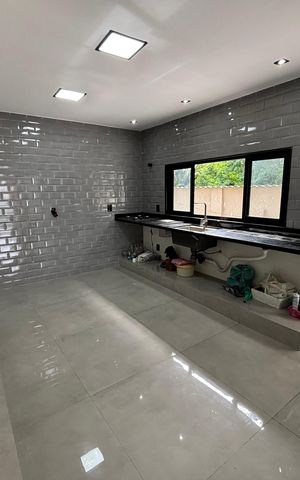 Casa de condomínio à venda com 232m², 4 quartos e 1 vaga Casa de condomínio à venda com 232m², 4 quartos e 1 vagaCozinha