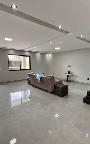 Casa de condomínio à venda com 232m², 4 quartos e 1 vaga Casa de condomínio à venda com 232m², 4 quartos e 1 vagaSala
