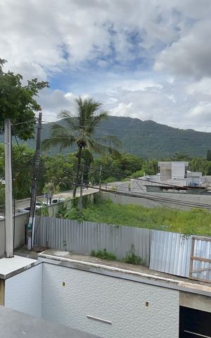 Casa de condomínio à venda com 232m², 4 quartos e 1 vaga Casa de condomínio à venda com 232m², 4 quartos e 1 vagaVista