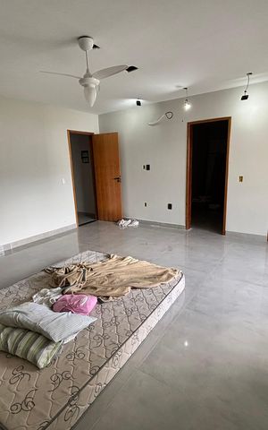 Casa de condomínio à venda com 232m², 4 quartos e 1 vaga Casa de condomínio à venda com 232m², 4 quartos e 1 vagaQuarto 2