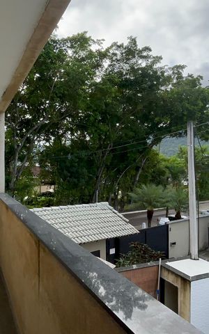 Casa de condomínio à venda com 232m², 4 quartos e 1 vaga Casa de condomínio à venda com 232m², 4 quartos e 1 vagaVista