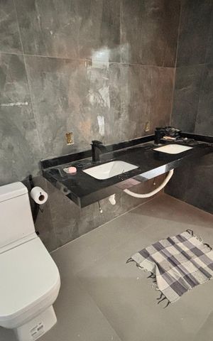 Casa de condomínio à venda com 232m², 4 quartos e 1 vaga Casa de condomínio à venda com 232m², 4 quartos e 1 vagaBanheiro do Quarto 2