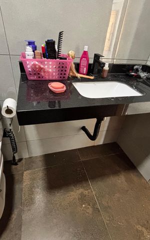 Casa de condomínio à venda com 232m², 4 quartos e 1 vaga Casa de condomínio à venda com 232m², 4 quartos e 1 vagaBanheiro do Quarto 1