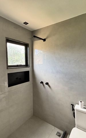 Casa de condomínio à venda com 232m², 4 quartos e 1 vaga Casa de condomínio à venda com 232m², 4 quartos e 1 vagaBanheiro do quarto 4