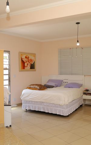 Casa à venda com 326m², 4 quartos e 5 vagasQuarto 3 - Suíte