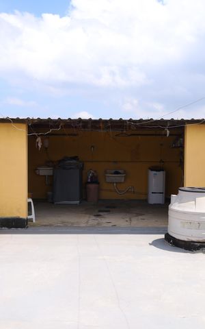 Casa à venda com 326m², 4 quartos e 5 vagasÁrea de Serviço 2