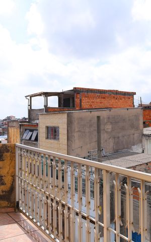 Casa à venda com 326m², 4 quartos e 5 vagasVaranda 1