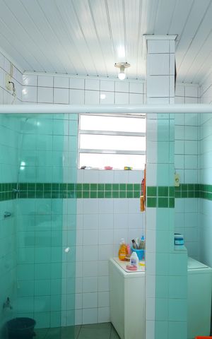 Casa à venda com 326m², 4 quartos e 5 vagasBanheiro 2