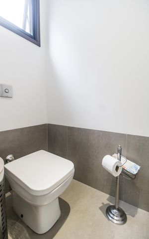 Casa de condomínio à venda com 349m², 4 quartos e 4 vagasBanheiro da Suíte