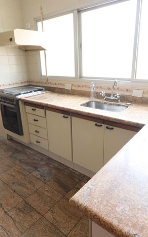 Apartamento à venda com 155m², 5 quartos e 2 vagasCozinha