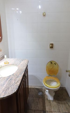 Apartamento à venda com 155m², 5 quartos e 2 vagasLavabo