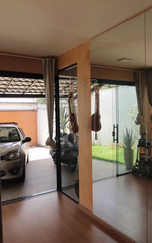 Casa à venda com 114m², 3 quartos e 4 vagasEstudio