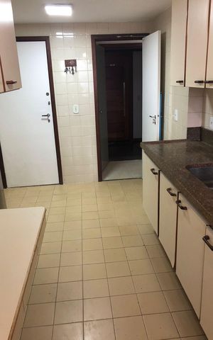 Apartamento à venda com 119m², 3 quartos e 2 vagasCozinha