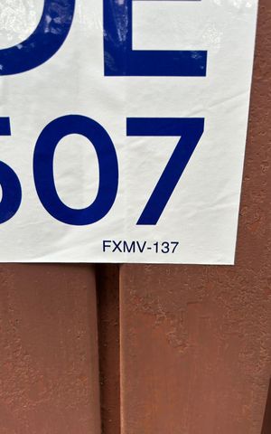 Casa à venda com 180m², 5 quartos e 5 vagas
