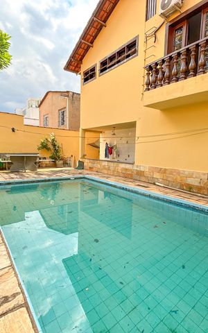 Casa à venda com 180m², 5 quartos e 5 vagas