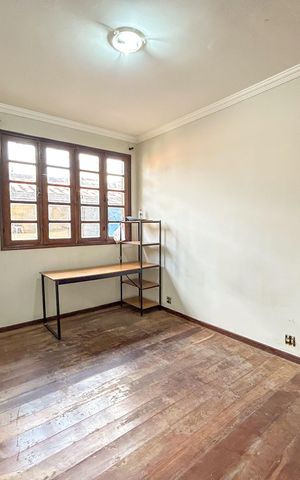 Casa à venda com 180m², 5 quartos e 5 vagas