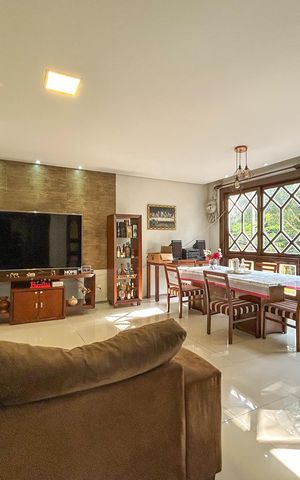 Casa à venda com 180m², 5 quartos e 5 vagas