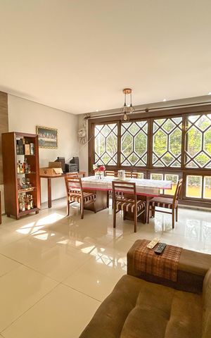 Casa à venda com 180m², 5 quartos e 5 vagas