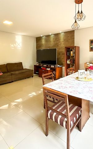 Casa à venda com 180m², 5 quartos e 5 vagas