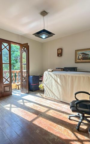 Casa à venda com 180m², 5 quartos e 5 vagas