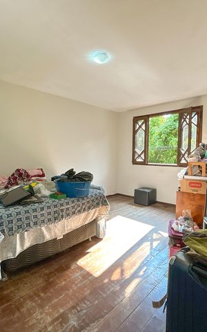 Casa à venda com 180m², 5 quartos e 5 vagas