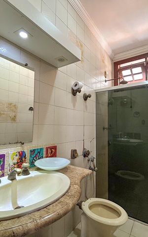 Casa à venda com 180m², 5 quartos e 5 vagas