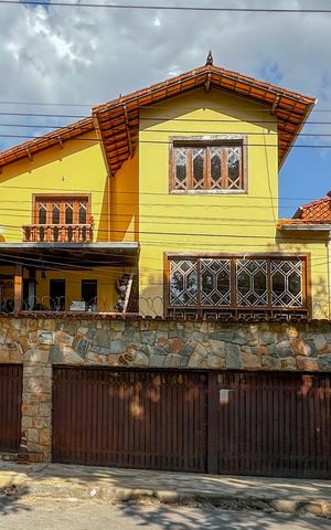 Casa à venda com 180m², 5 quartos e 5 vagas